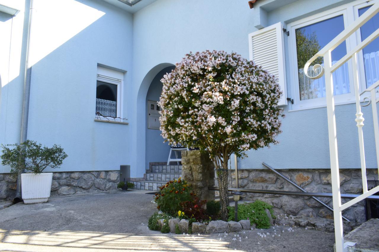 Apartment Blumen Oase Mikulic Malinska Buitenkant foto