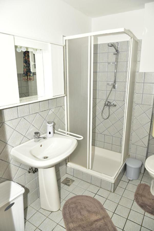 Apartment Blumen Oase Mikulic Malinska Buitenkant foto